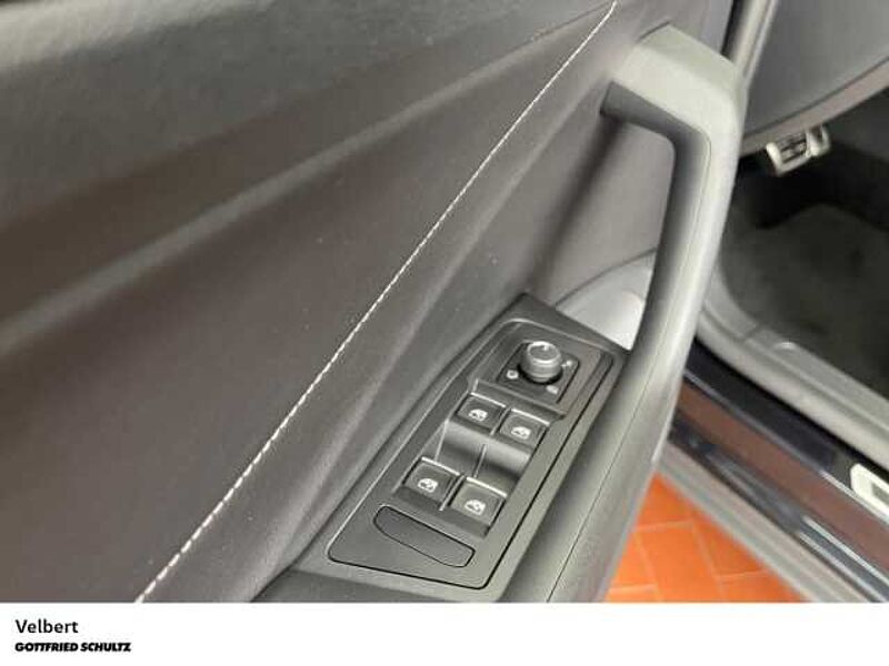 Volkswagen T-Roc CABRIOLET 1.5 TSI OPF R-LINE NAVIGATION